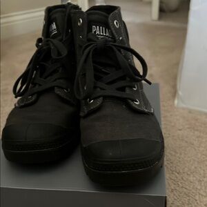 Palladium zip desertwash ankle boots. Dark dull grey